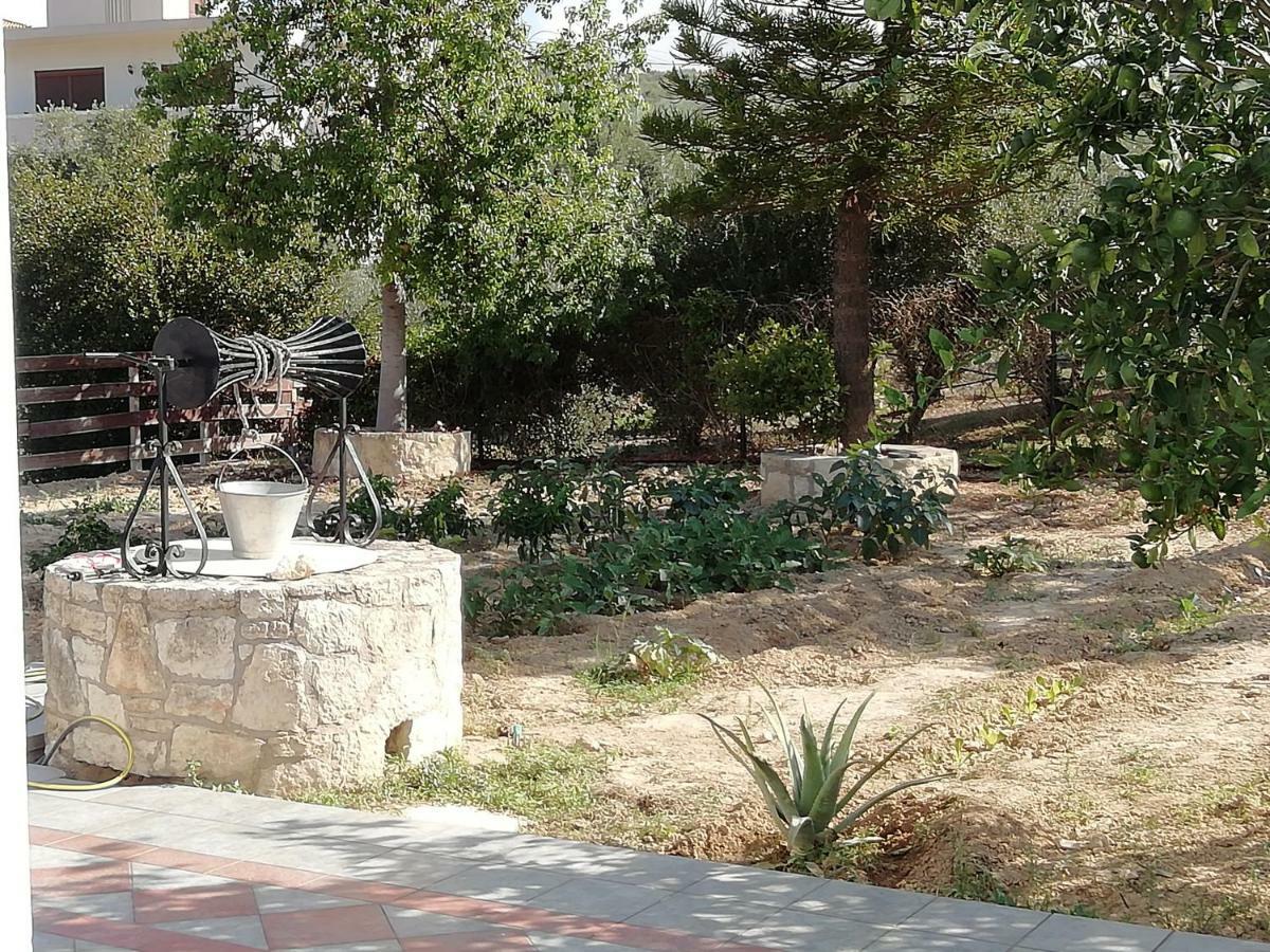 Eden Garden Villa Skalanion Exteriör bild